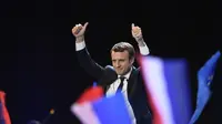 Emmanuel Macron setelah meraih suara terbanyak putaran pertama pilpres Prancis (Eric FEFERBERG / AFP)