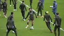 Pemain Manchester City, Jack Grealish melakukan latihan resmi menjelang laga playoff Liga Champions 2024/2025 melawan Real Madrid di Etihad Stadium, Manchester, Inggris, Selasa (11/02/2025) dini hari WIB. (AP Photo/PA/Martin Rickett)