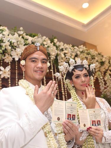 Empat Tahun Saling Mengenal Alisia Rininta Novian Menikah News Entertainment Fimela Com