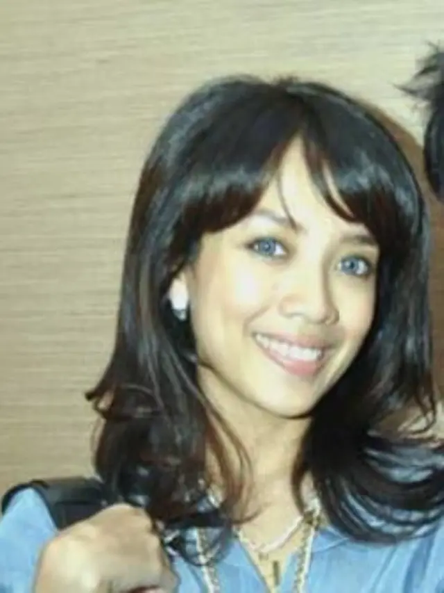 [Bintang] Dea Ananda