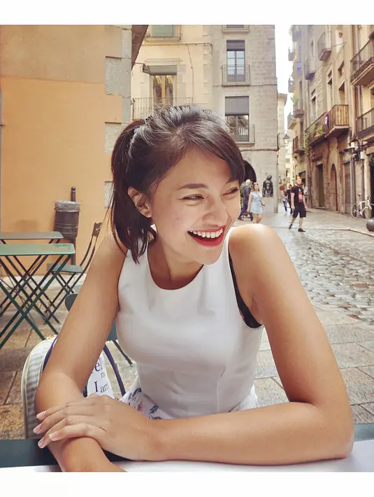 Sebagai manusia, ia hanya bisa berharap dan berdoa mendapatkan keajaiban. Dan masih banyak lagi tulisan panjang dua part tentang kerinduan seorang ibu yang tak bisa bersama putrinya. (Instagram/marshanda99)