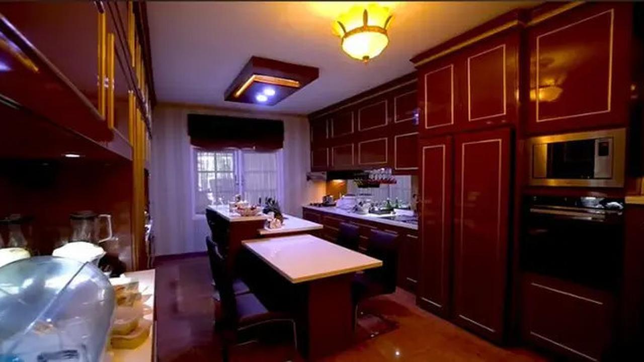 Potret Dapur Inul Bikin Takjub, Full Emas, Chandelier, dan Punya Chef Pribadi