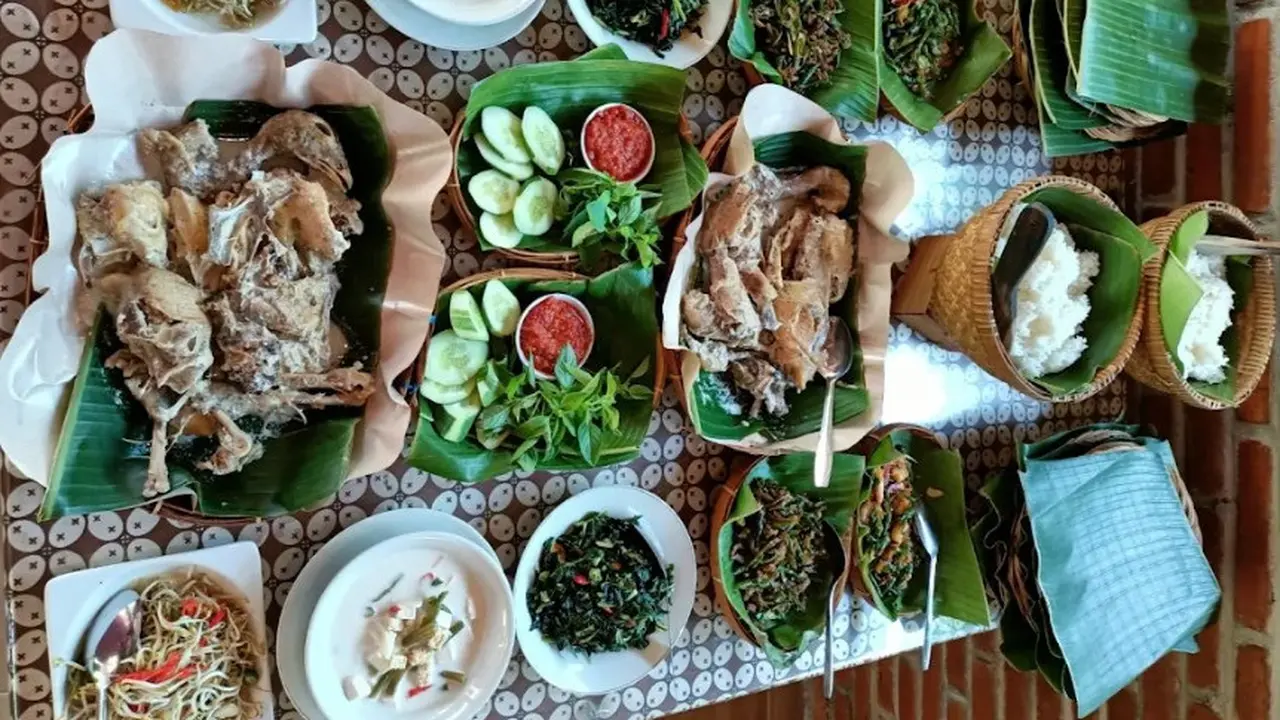 Rekomendasi Tempat Makan Dekat Waterboom Jogja (Foto: Google Maps/Ingkung Sambilegi Bu Yadi)