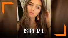 Amine Gulse mencuri perhatian publik usai menikah dengan Mesut Ozil. Wanita berdarah Swedia-Turki ini merupakan Miss Turki pada 2014.