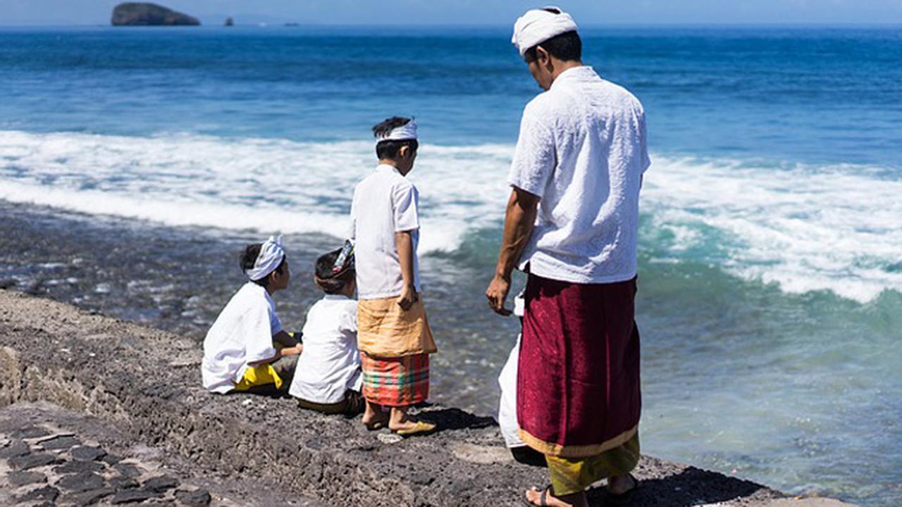 Hari Raya SiwaRatri dan Hari Raya Lain Umat Hindu Bali
