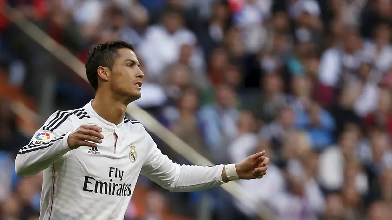 Cristiano Ronaldo kecewa gagal cetak gol di laga Real Madrid vs Almeria