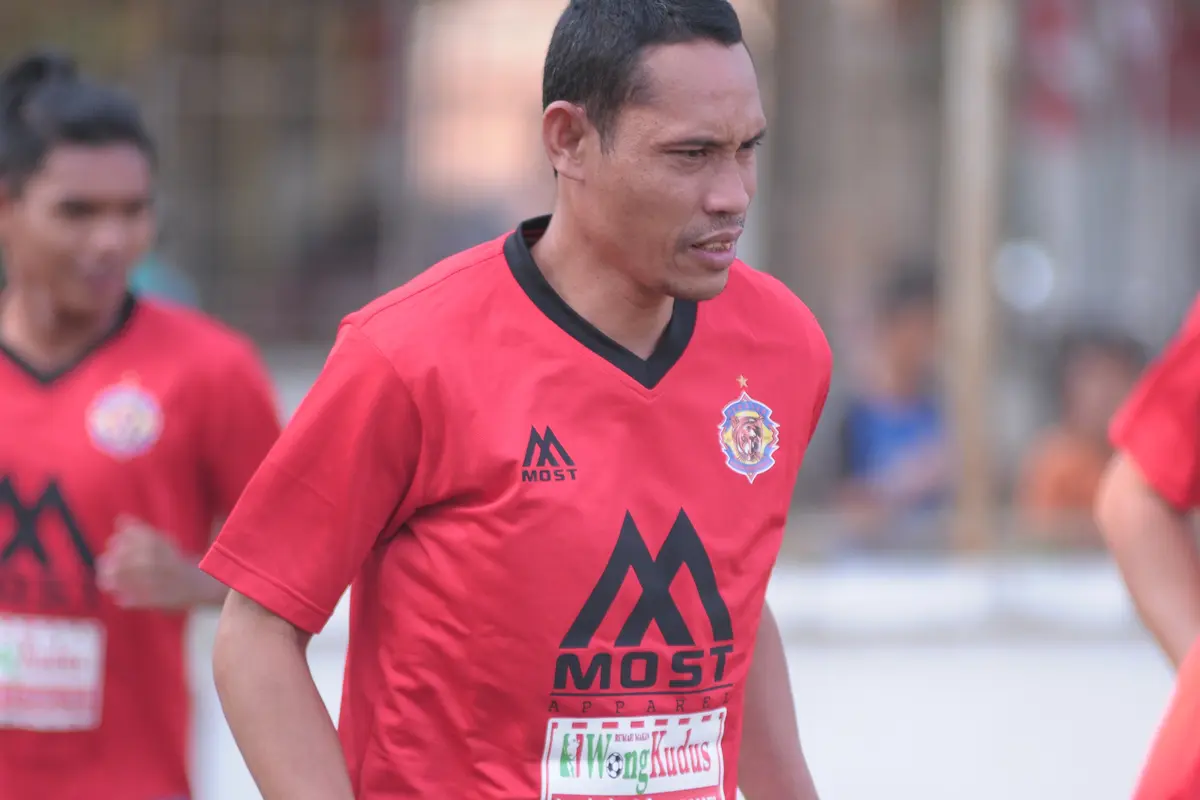 Legenda Persebaya Surabaya, Anang Maruf.