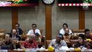 Menkes Nina F Moeloek, Wakil Menteri Keuangan Mardiasmo, Dirut BPJS KEsehatan Fachmi Idris dan Ketua Dewan Jaminan Sosial Kesehatan Tubagus Achmad Choesni saat mengikuti Rapet Kerja Gabungan dengan Komisi XI dan IX DPR di Kompleks Parlemen, Jakarta, Senin (2/9/2019). (Liputan6.com/Johan Tallo)