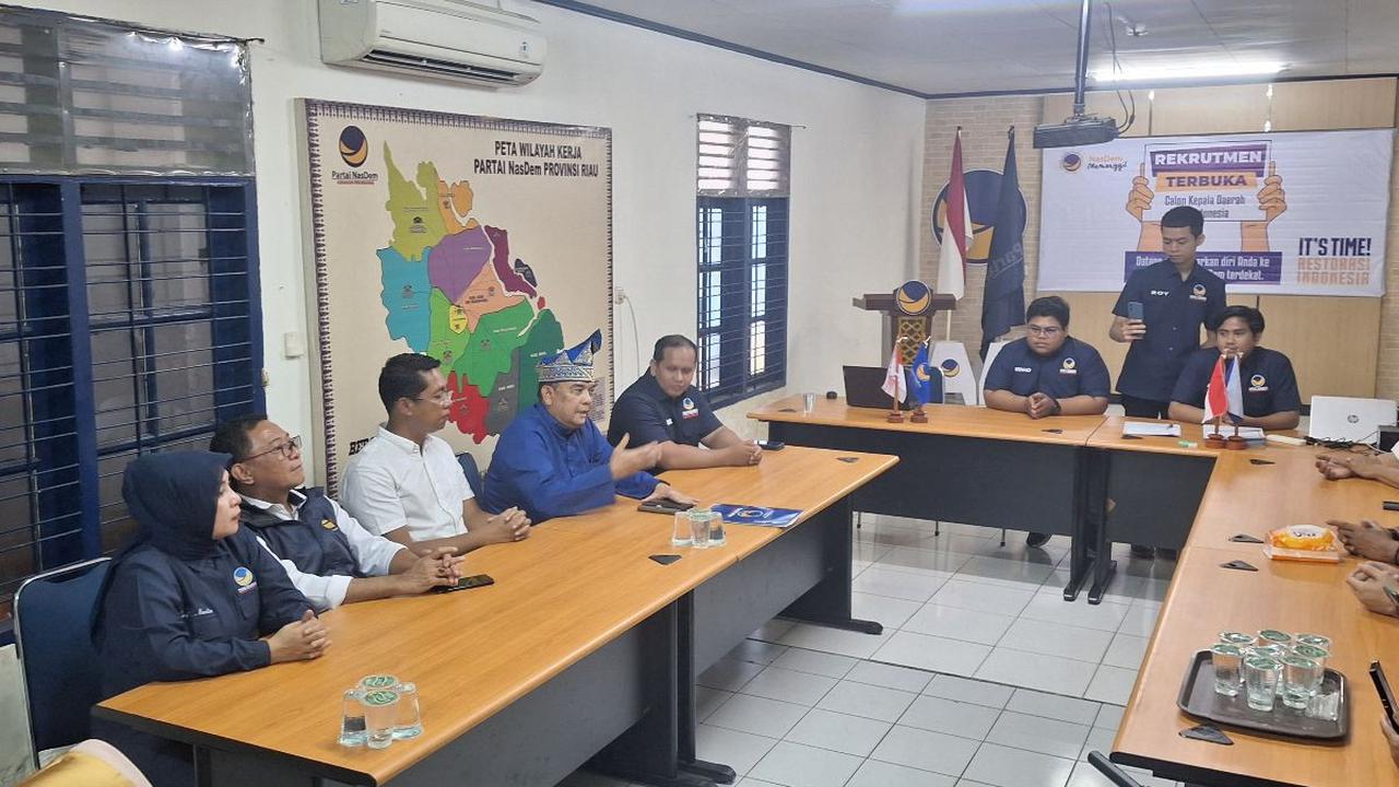 Edy mengaku optimis memenangkan suara rakyat dalam Pilgub Riau 2024 mendatang. Apalagi Edy memiliki sejumlah sayap-sayap organisasi pemenangannya di berbagai daerah.<br>