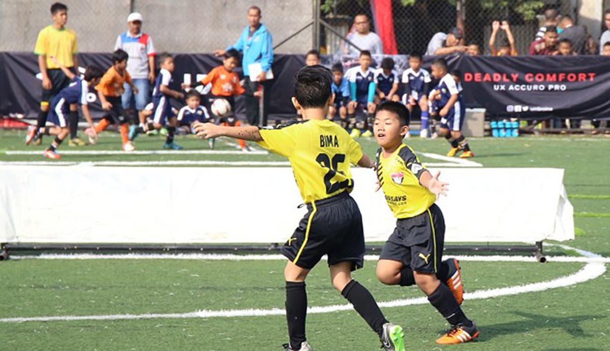 Kegembiraan pemain U-8 setelah mencetak gol ke gawang lawannya dalam Liga Bola Indonesia di  Sabnani Park, Tangerang Selatan, Minggu (16/10/2016). (Liga Bola Indonesia)