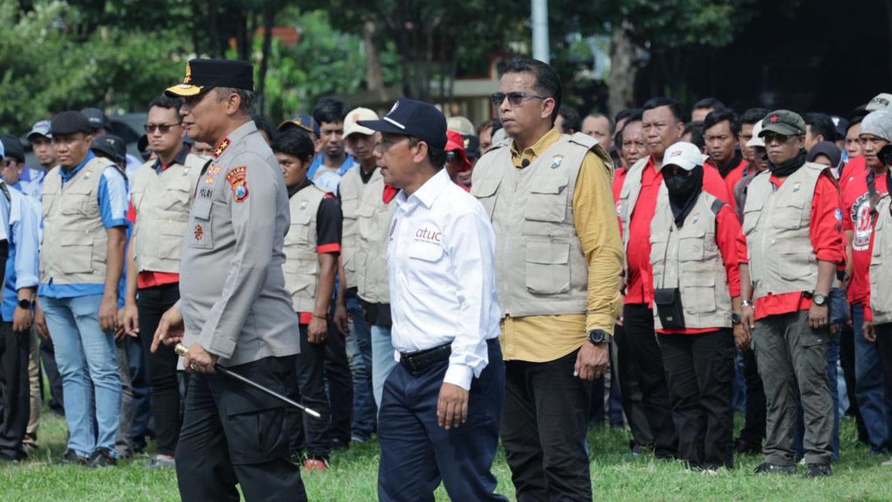 Polda Jatim dan Ribuan Serikat Pekerja Gelar Apel Kebangsaan, Komitmen Jaga Kamtibmas