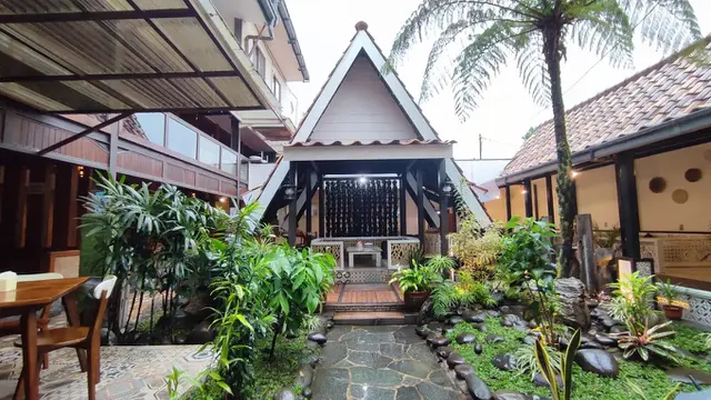Rumah Makan Khas Sunda Cibiuk