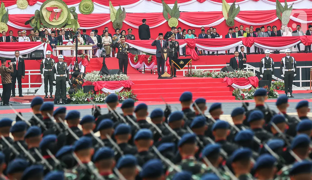 "Masyakarakt membutuhkan rasa aman, rasa keadilan dan rasa untuk diayomi, saya minta Polri jangan abaikan ini," kata Jokowi. (Liputan6.com/Johan Tallo)