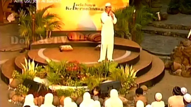 Ulama, Umara dan Umat Berbaur Mendoakan Uje
