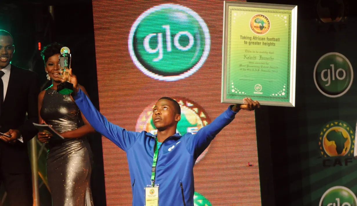 Kelechi Iheanacho yang kini merumput bersama Leicester City menjadi pemain terbaik di Piala Dunia U-17 2013. Bersama timnas Nigeria, Iheanacho mampu mencetak enam gol sepanjang turnamen dan mengantar Nigeria keluar sebagai juara. (AFP/Pius Utomi Ekpei)