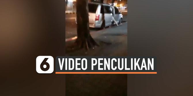 VIDEO: Rekaman Penculikan Seorang Wanita di Pinggir Jalan