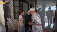 Potret Teras Sederhana Rumah Ayu Ting Ting, Penuh Kehangatan di Tengah Kesibukan Artis (sumber: YouTube deHakims Story)