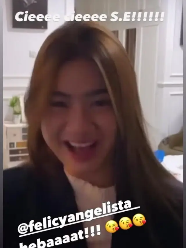 Momen Bahagia Felicya Angelista Sidang Skripsi, Sempat Gugup. (Sumber: Instagram/felicyangelista_)