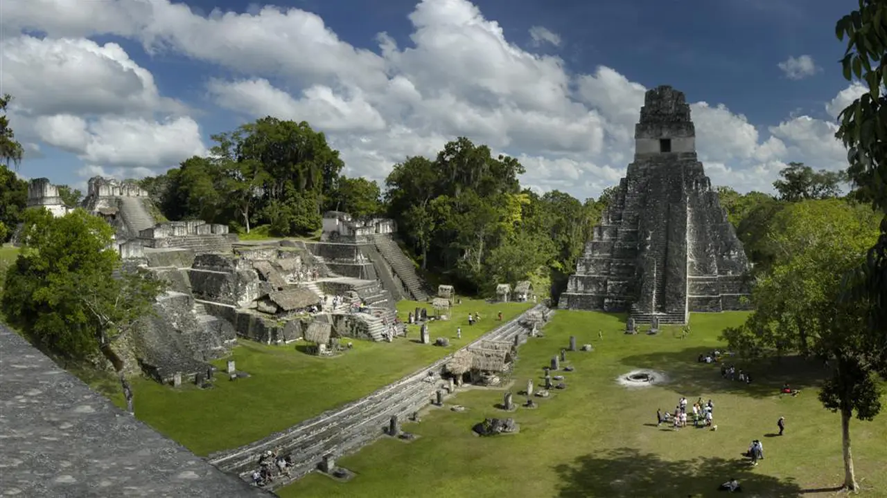 Bangunan peninggalan Suku Maya