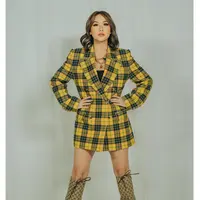 Menjadi juri pencarian bakat, Bunga Citra Lestari kenakan outfit mahal dari sederet rumah mode [instagram/bclsinclair]