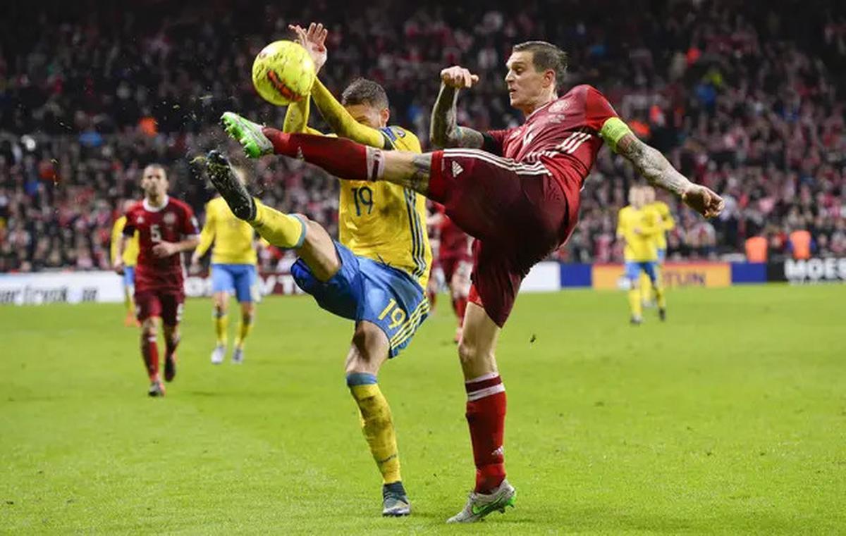 7 Karier Unik Pesepak Bola Beken Setelah Pensiun: Mulai dari Pegulat hingga Presiden
