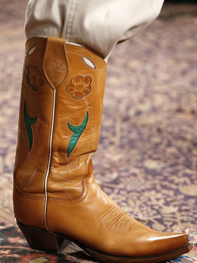 Deretan Sepatu Memukau di New York Fashion Week 2019
