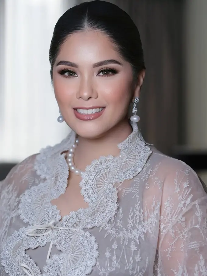 Annisa Pohan di Wisuda Almira Yudhoyono. [@barry_irawan]