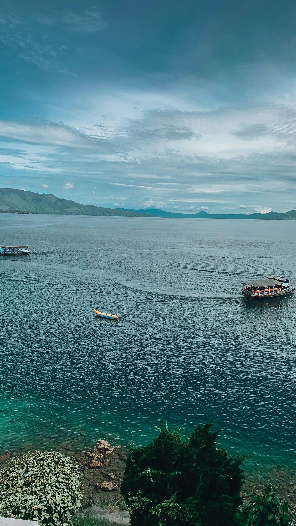 Cilacap adalah sebuah kabupaten yang terletak di Provinsi Jawa Tengah, Indonesia. Cilacap telah menjadi destinasi wisata yang menarik dengan pesona alamnya yang memukau, terutama bagi wisatawan lokal.