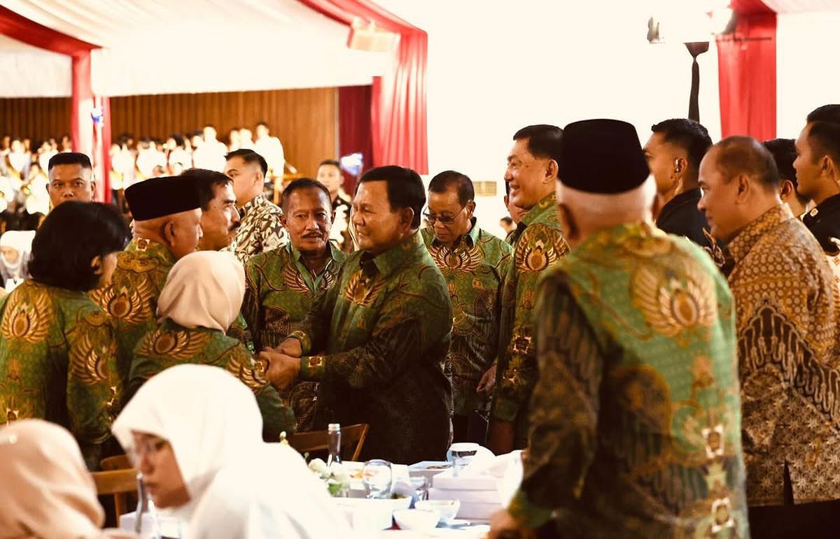 Momen Spesial Sjafrie Salam Komando dengan Eks Menhan Ryamizard