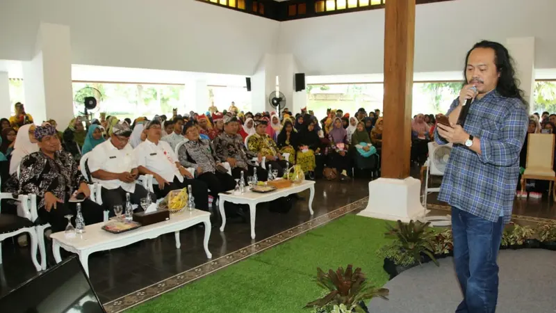 Kemeriahan Festival Sastra Banyuwangi, Dari Bedah Buku Hingga Penampilan Candra Malik