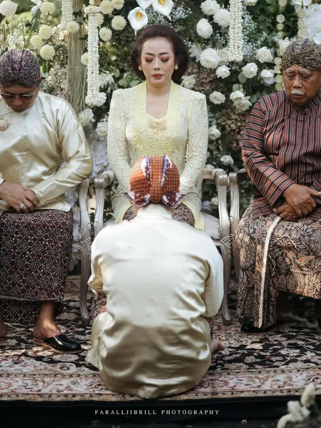 Makeup Soimah  saat Siraman Putra Pertamanya. [@showimah]