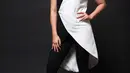 Pemeran Dewi dalam film From London To Bali itu ingin pernikahannya tidak tidak mengundang banyak undangan. Pemeran sinetron Cinta SMU itu ingin lebih intim dan khidmat. (Bambang E Ros/Bintang.com)