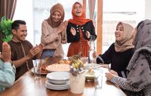 Tips Makan Enak Saat Lebaran Tanpa Timbulkan Masalah Pencernaan