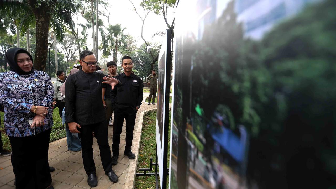 FOTO: Wamendagri  Bima Arya Tinjau Pameran APFI 2026 di Taman Siliwangi Cibinong