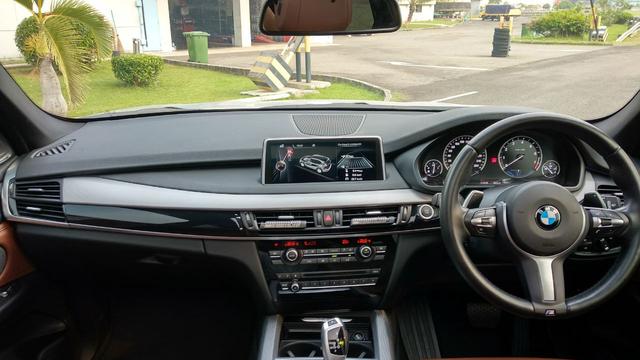 Interior X5 Hybrid