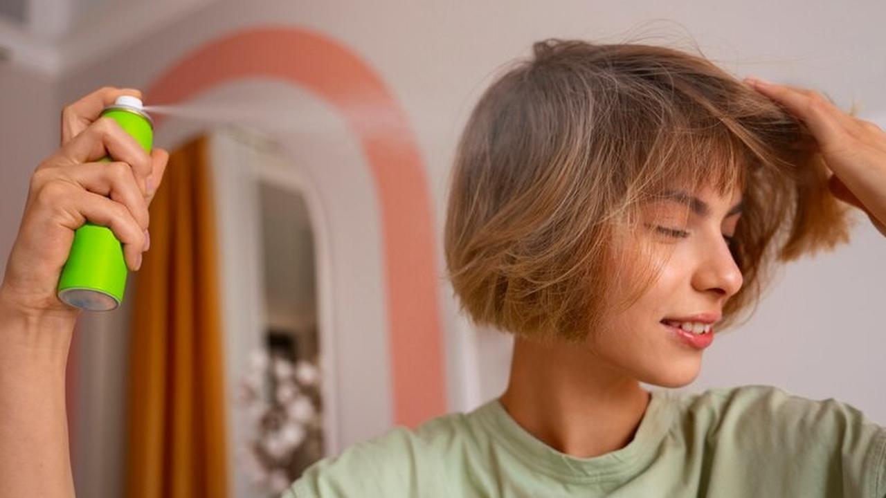 Cara Aman Menggunakan Hairspray agar Rambut Tetap Sehat dan Terawat
