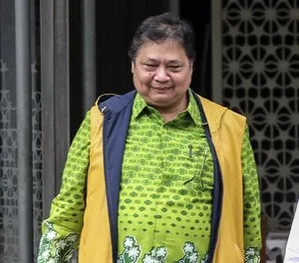 Pertemuan Airlangga dan Puan berlangsung selama kurang lebih satu jam. Puan turut didampingi Ketua DPP PDIP Said Abdullah dan Bambang Wuryanto.