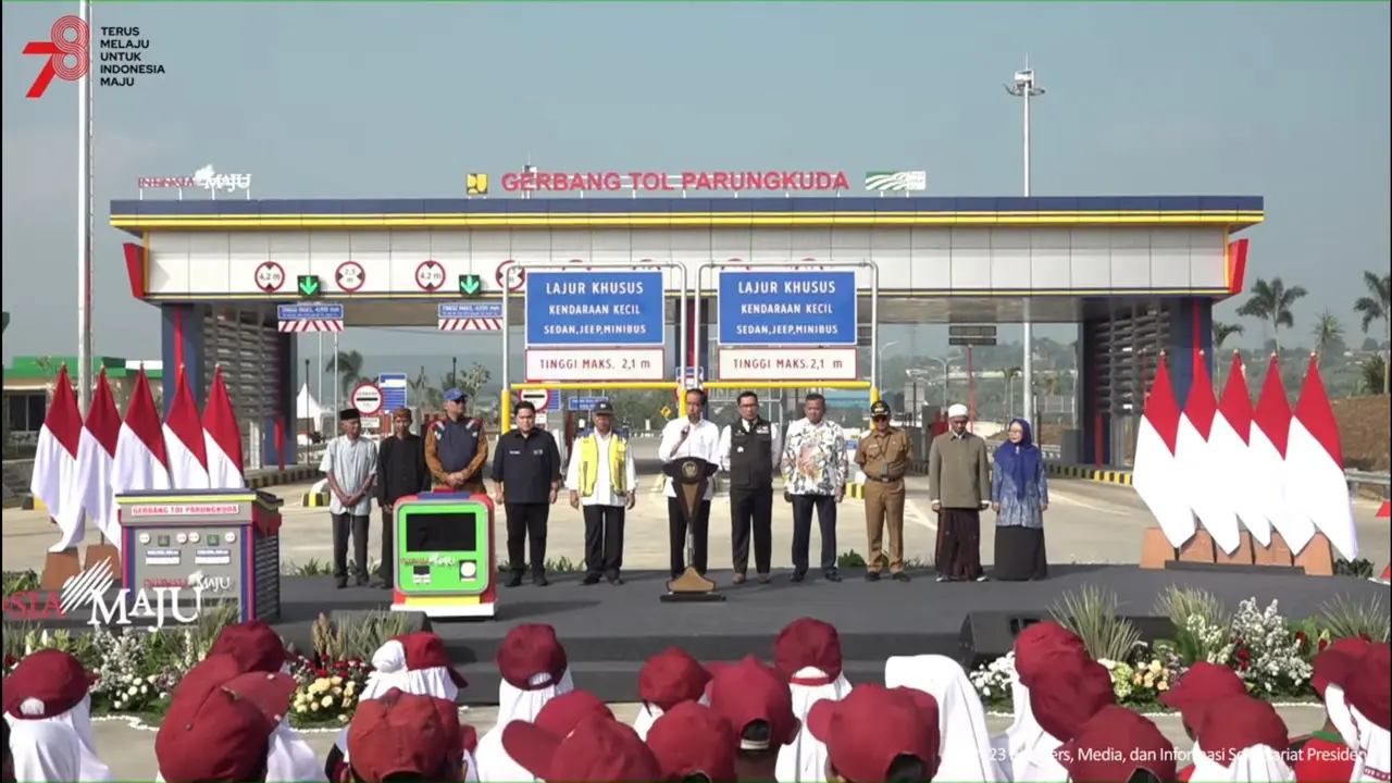Presiden Joko Widodo (Jokowi) akhirnya meresmikan proyek jalan tol Bogor-Ciawi-Sukabumi (Bocimi) ruas Cigombong-Cibadak di Sukabumi, Jumat (4/8/2023).