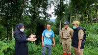 Bupati Banyuwangi Ipuk Fiestiandani, memberikan arakan ke dinas terkait untuk penanganan banjir di Banyuwangi (Istimewa)