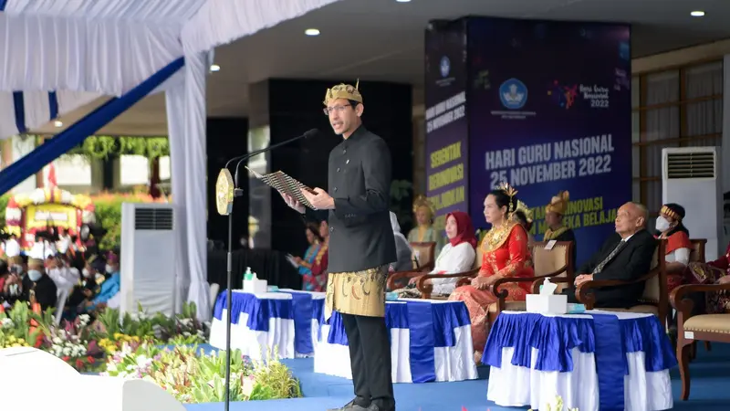 Mendikbudristek Gelorakan Semangat Inovasi Pendidikan di Peringatan Hari Guru Nasional 2022