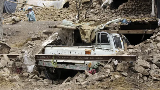 FOTO: 1.000 Orang Lebih Tewas Akibat Gempa Afghanistan