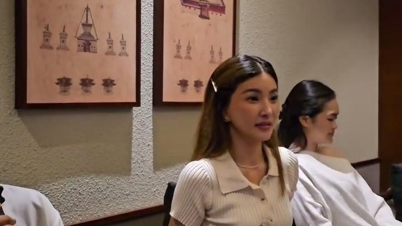 8 Potret Sarwendah dengan Aqila Pacar Baru Betrand Peto, Terharu saat Dikenalkan
