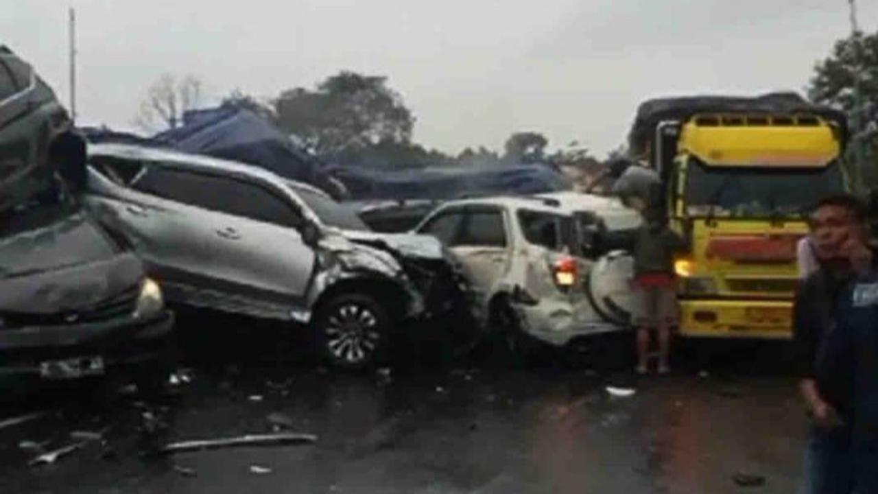 Analisis Polisi soal Penyebab Kecelakaan Cipularang: Pengemudi, Kontur Jalan dan Hujan