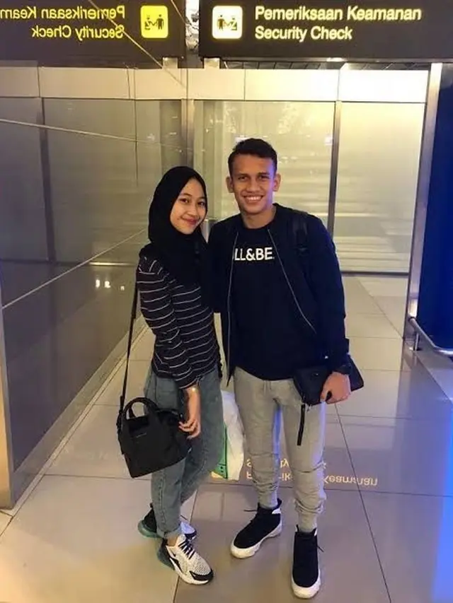 6 Momen Adiba dan Egy Pakai Outfit Senada, Umi Pipik Sebut Persiapan Nikah Sudah 75%