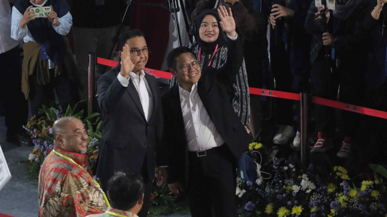 Sementara di pemilih yang tidak mempunyai akun media sosial, elektabilitas Prabowo-Gibran 49.2%.<br>