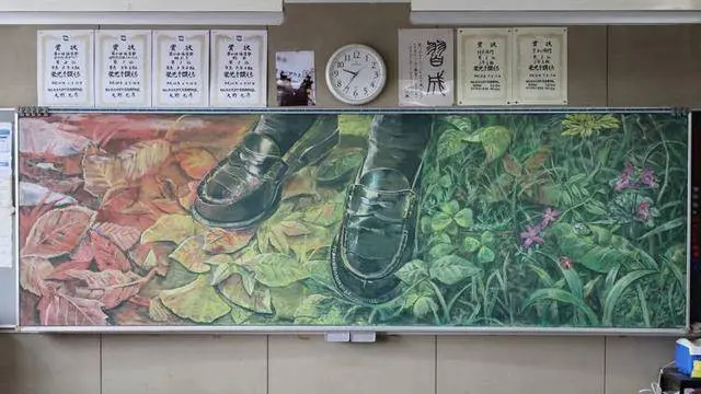 15 Gambar Anak Sekolah di Papan Tulis Pakai Kapur Ini Menakjubkan