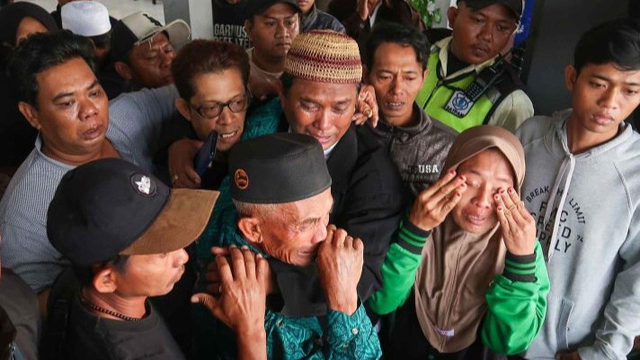 Kesaksian Penumang KMP Tunu Pratama Jaya yang Selamat: Kapal Terbalik Hitungan Menit, Jenazah Diikat ke Pelampung