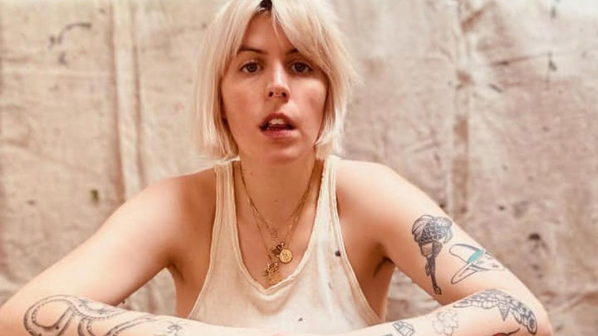 Tren Fashion Lusuh Bikin Brand Mewah Jual Tampilan Usang dengan Harga Selangit