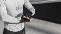 Wajib Punya, Sarung Tangan Gym Terbaik yang Bikin Latihan Makin Efektif dan Bebas Lecet