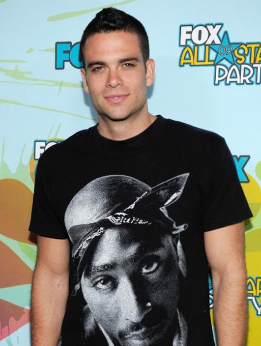 Mark Salling berpose saat menghadiri Fox All Star Party. Tewasnya pemeran Noah 'Puck' Puckerman dalam serial Glee terjadi beberapa minggu sebelum ia menerima vonis dugaan pornografi yang menimpanya. (Instagram/mark_salling)